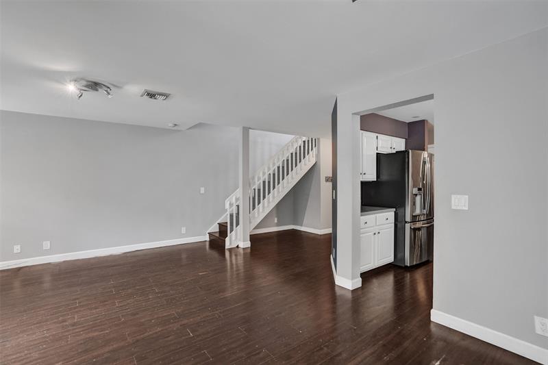 Image 9 of 67 For 11652 19th Dr  11652
