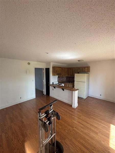 Image 3 of 14 For 5192 6th Ave  805