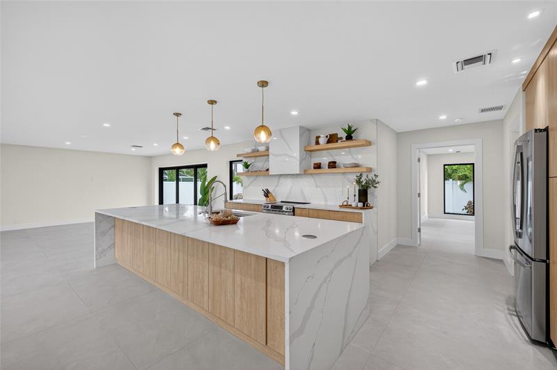 Image 19 of 81 For 2109 64th St