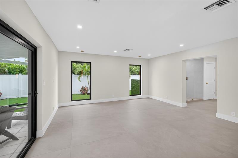 Image 27 of 81 For 2109 64th St