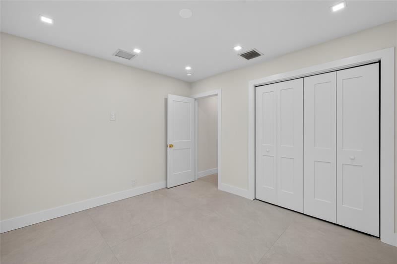 Image 40 of 81 For 2109 64th St