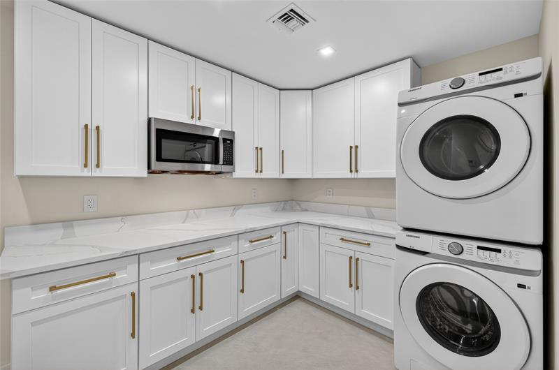 Image 48 of 81 For 2109 64th St