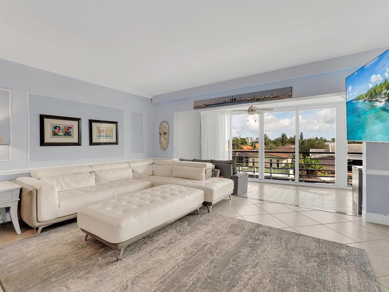 Image 10 of 35 For 3050 47th Ct  204