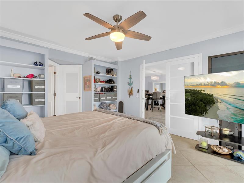 Image 14 of 35 For 3050 47th Ct  204