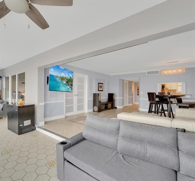 Image 21 of 35 For 3050 47th Ct  204