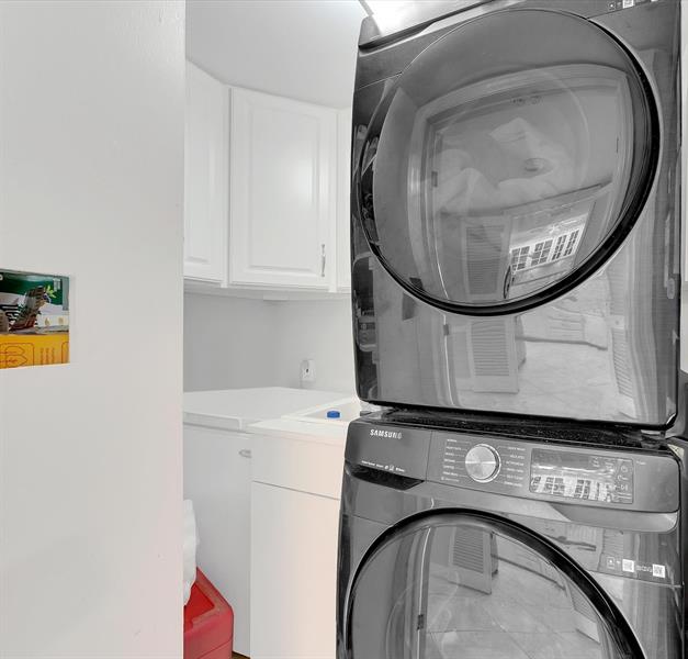 Image 24 of 35 For 3050 47th Ct  204