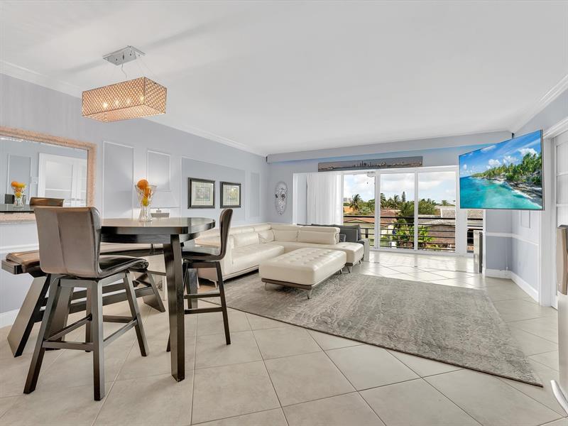 Image 3 of 35 For 3050 47th Ct  204