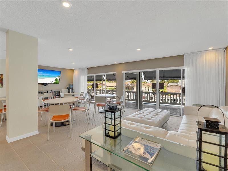Image 30 of 35 For 3050 47th Ct  204