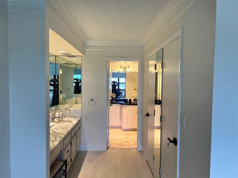 Image 21 of 28 For 4900 Ocean Blvd  1413