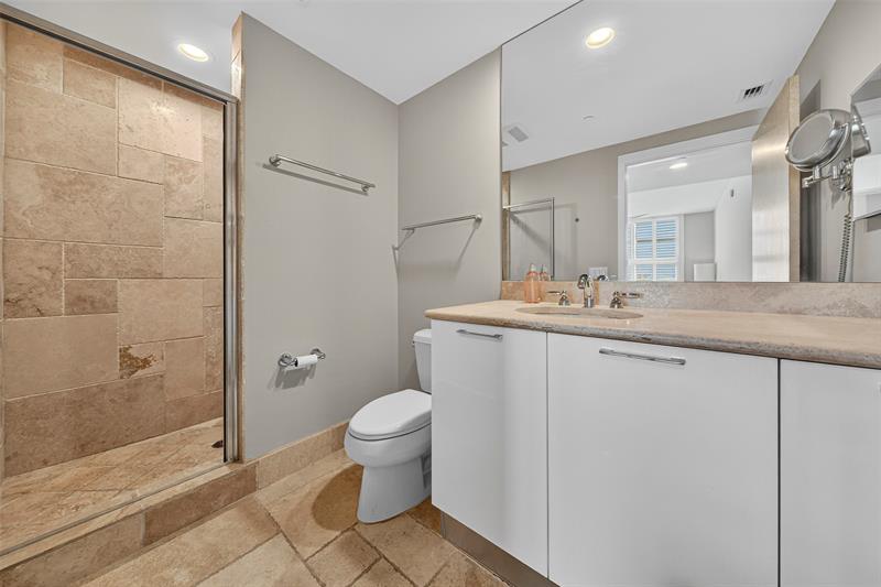 Image 20 of 29 For 1819 17 St  1509