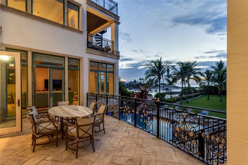 Image 26 of 61 For 2306 Bay Dr  