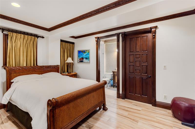 Image 45 of 61 For 2306 Bay Dr  