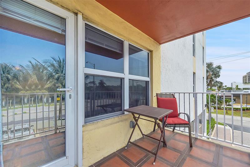 Image 11 of 29 For 3000 Sunrise Blvd  2h