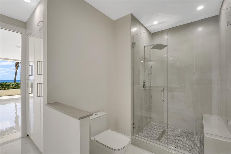 Image 29 of 38 For 2800 Ocean Blvd  Villa H