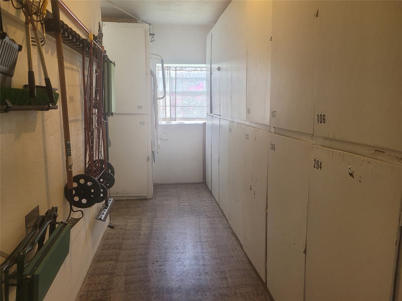 Image 22 of 24 For 2240 Johnson St  204