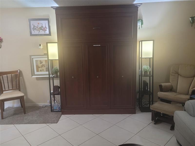 Image 4 of 24 For 2240 Johnson St  204