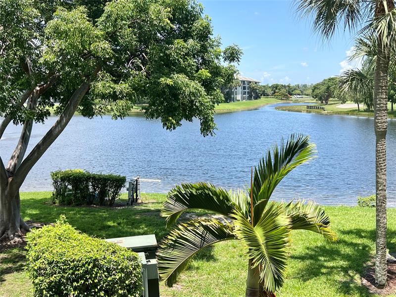 Image 22 of 43 For 9235 Lagoon Pl  204