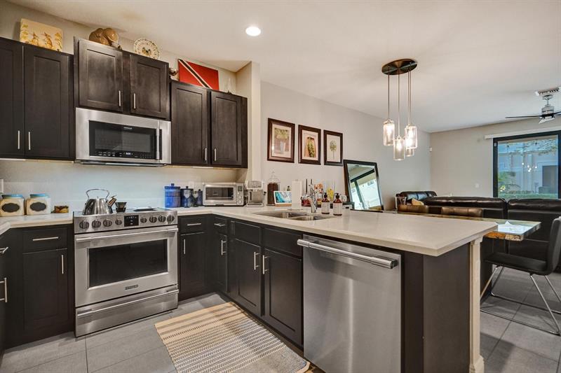 Details for 4228 Dixie Hwy  103, Oakland Park, FL 33334
