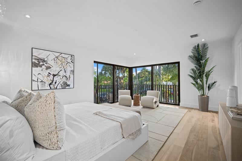Image 13 of 33 For 13845 73rd Ct
