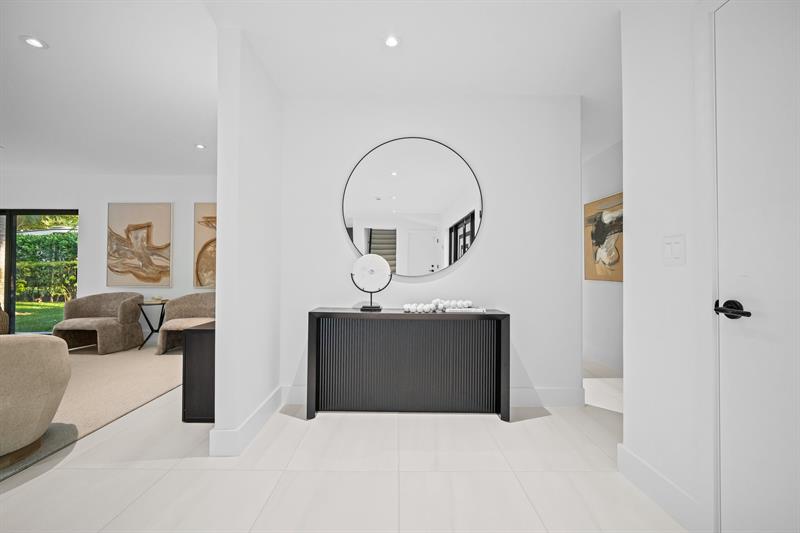 Image 18 of 33 For 13845 73rd Ct