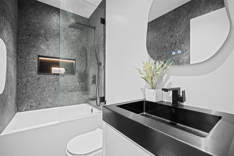Image 23 of 33 For 13845 73rd Ct