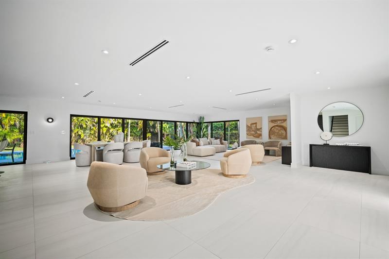 Image 4 of 33 For 13845 73rd Ct