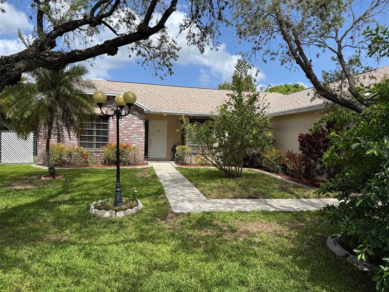 Details for 1301 127th Ter, Davie, FL 33325
