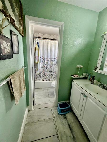 Image 14 of 22 For 5601 Blueberry Ct  157