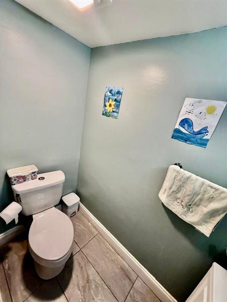 Image 16 of 22 For 5601 Blueberry Ct  157