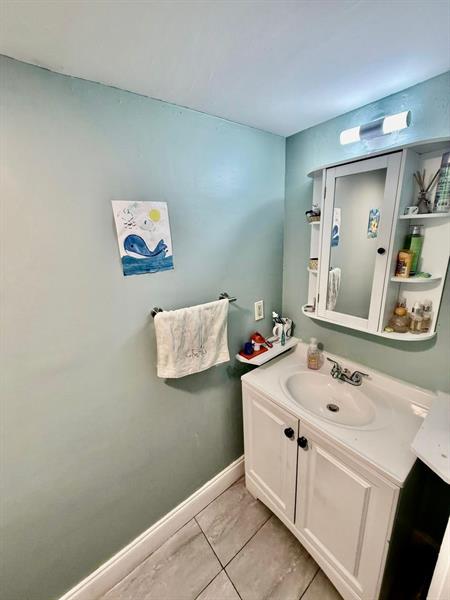 Image 17 of 22 For 5601 Blueberry Ct  157