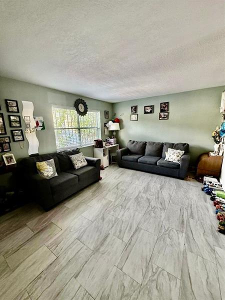 Image 5 of 22 For 5601 Blueberry Ct  157