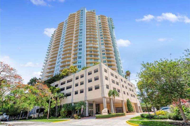 Image 23 of 32 For 2475 Brickell Av  1110