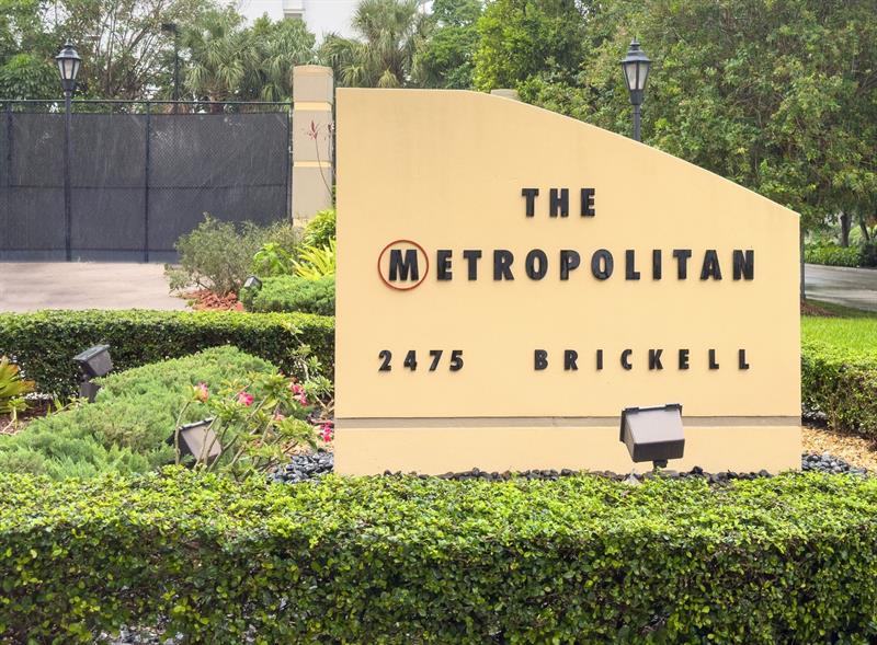 Image 24 of 32 For 2475 Brickell Av  1110
