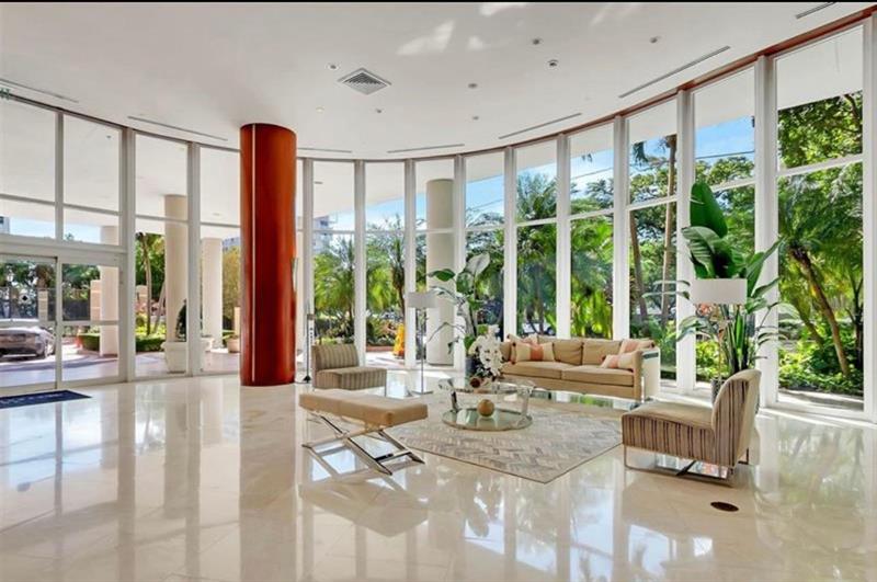 Image 25 of 32 For 2475 Brickell Av  1110