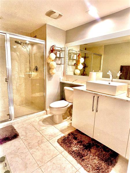 Image 17 of 26 For 18800 29th  412