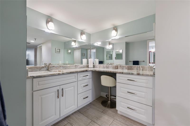 Image 11 of 24 For 2900 14th Street Cswy  503