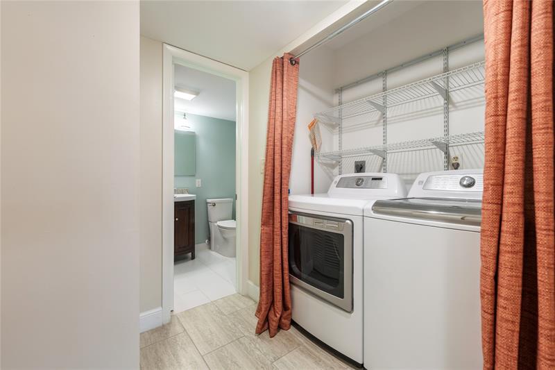 Image 17 of 24 For 2900 14th Street Cswy  503