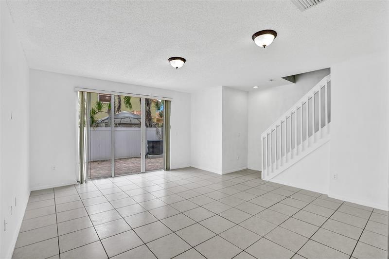 Image 10 of 46 For 2242 42nd Ave  2242