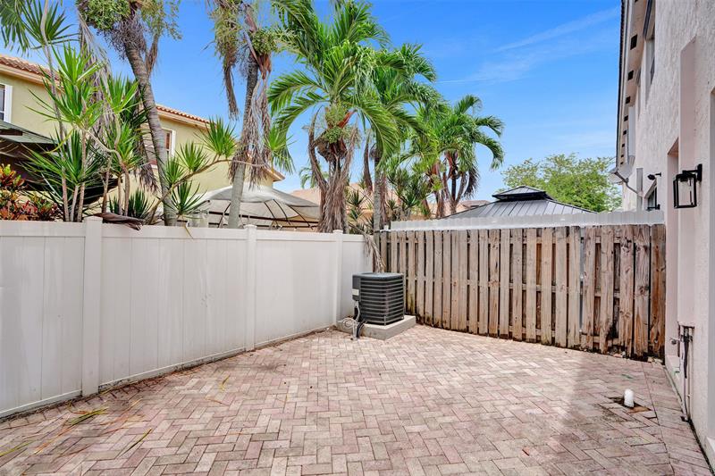 Image 14 of 46 For 2242 42nd Ave  2242