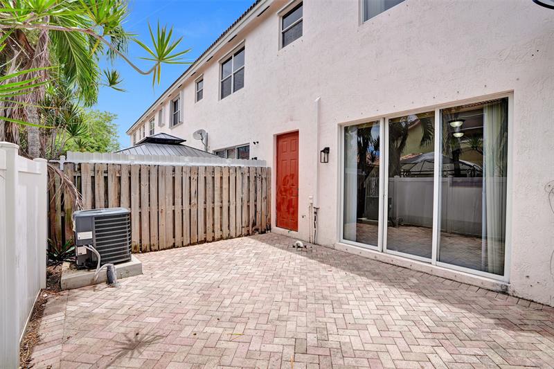 Image 15 of 46 For 2242 42nd Ave  2242