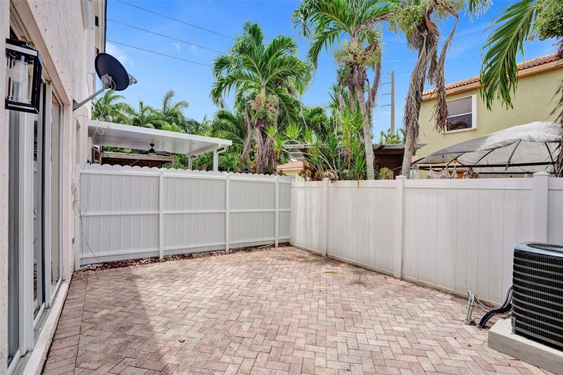 Image 17 of 46 For 2242 42nd Ave  2242