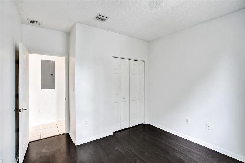 Image 21 of 46 For 2242 42nd Ave  2242