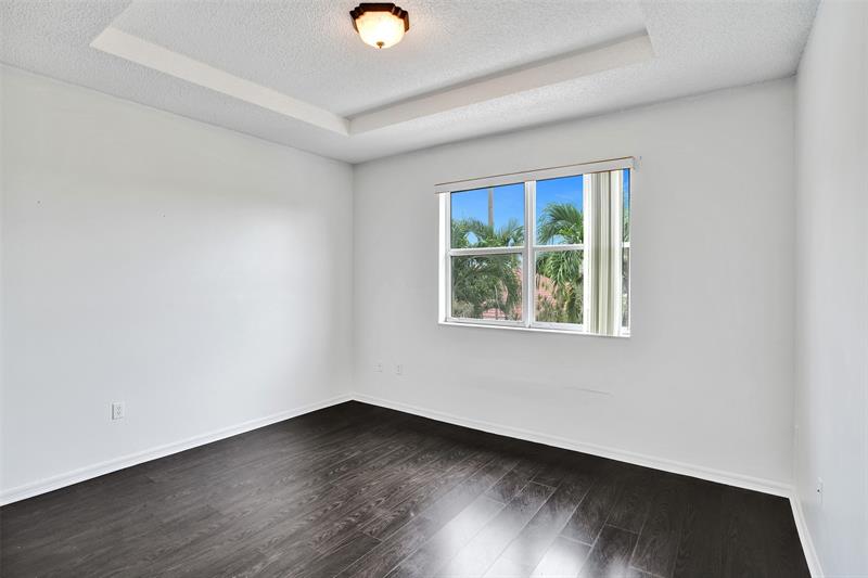 Image 28 of 46 For 2242 42nd Ave  2242