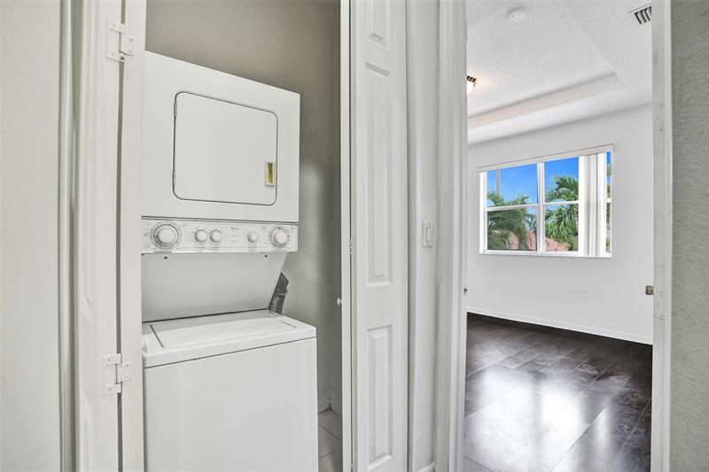 Image 35 of 46 For 2242 42nd Ave  2242