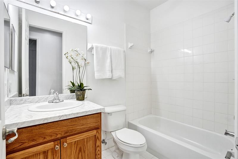 Image 40 of 46 For 2242 42nd Ave  2242