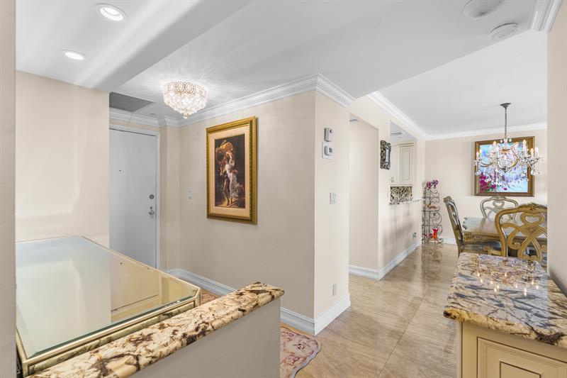 Image 31 of 49 For 3333 34th St  810