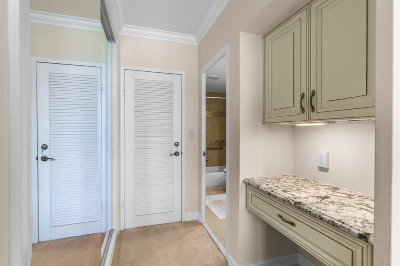 Image 36 of 49 For 3333 34th St  810