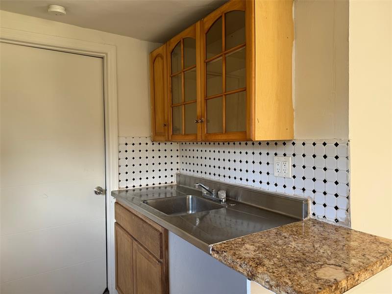 Image 6 of 12 For 8261 1st Pl  1