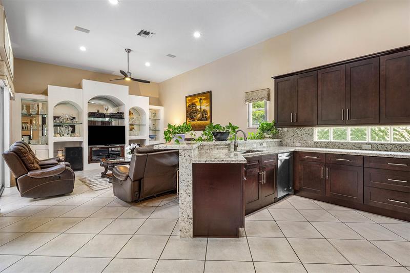 Image 11 of 36 For 3852 Oak Ridge Cir