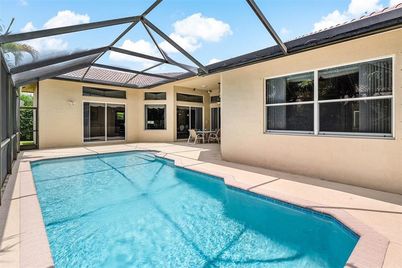 Image 28 of 36 For 3852 Oak Ridge Cir
